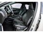 Volvo XC40 Recharge Plus 70 kWh | Adaptieve Cruise Control | Dodehoek Detectie | Stoel en Stuurverwarming | 20” | Nubuck Bekleding |
