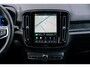 Volvo XC40 Recharge Plus 70 kWh | Adaptieve Cruise Control | Dodehoek Detectie | Stoel en Stuurverwarming | 20” | Nubuck Bekleding |