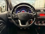 Kia Rio 1.2 CVVT World Cup Edition Plus * 66.887 km + NAP / Leder / Cruise control / LM Velgen / NL Auto *