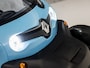 Renault Twizy Life (45 KMH, BROMMER KENTEKEN, ZWART LEDER, PARKEERSENSOREN, SPORTSTOEL, NIEUWSTAAT)