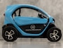 Renault Twizy Life (45 KMH, BROMMER KENTEKEN, ZWART LEDER, PARKEERSENSOREN, SPORTSTOEL, NIEUWSTAAT)