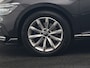 Volkswagen Passat 1.4 TSI GTE Business PHEV 218pk Dealer O.H. | Trekhaak Af Fabriek | Panodak | Adaptive Cruise | Camera | IQ Light | Alcantara Sportstoelen Massage & Verwarmd | Stuur Verwarmd | Keyless | Blis | Sfeerverlichting | Apple Carplay | DAB | Plug In Hybrid |