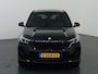 BMW iX1 xDrive30 Launch Edition 67 kWh | M-Pakket | Harman/Kardon Audio | Sportstoelen | Ele.wegklapbare trekhaak | Curved Display | Panoramadak | HUD | Camera | DAB | Apple CarPlay | Ele. kofferdeksel |