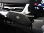 BMW iX1 xDrive30 Launch Edition 67 kWh | M-Pakket | Harman/Kardon Audio | Sportstoelen | Ele.wegklapbare trekhaak | Curved Display | Panoramadak | HUD | Camera | DAB | Apple CarPlay | Ele. kofferdeksel |