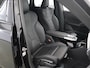 BMW iX1 xDrive30 Launch Edition 67 kWh | M-Pakket | Harman/Kardon Audio | Sportstoelen | Ele.wegklapbare trekhaak | Curved Display | Panoramadak | HUD | Camera | DAB | Apple CarPlay | Ele. kofferdeksel |