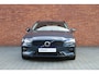Volvo V60 B4 Plus Dark | Trekhaak | Adaptieve Cruise Control met stuurhulp | Parkeer camera | BLIS dodehoekdetectie | Google Services | Verwarmbare voor- en achterstoelen | Stuurwielverwarming | 18" lichtmetalen velgen |