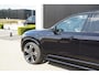 Volvo XC90 T8 Recharge AWD R-Design Long Range 7p. | SOH 99% | Alcantara hemelbekleding | Head-Up | Trekhaak | 7-Persoons | Lederen interieur | 22 inch | Harman Kardon | Adaptieve cruise control | Stoel en stuurwielverwarming | Standkachel |