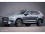 Volvo XC60 Recharge T6 AWD R-Design | HEICO pakket | 22 inch | Panorama | Leder | Uniek | Zeer mooi | Adaptive cruise |