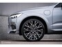 Volvo XC60 Recharge T6 AWD R-Design | HEICO pakket | 22 inch | Panorama | Leder | Uniek | Zeer mooi | Adaptive cruise |