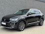 Volkswagen T-Roc 1.5 TSI | Pano | Carplay | ACC | Trekhaak | Rijstrook assistent | Virtual cockpit | Stoelverwarming |