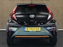 Toyota Aygo X 1.0 VVT-i S-CVT Limited - ORIGINEEL NEDERLANDSE AUTO - HOMMEL ONDERHOUDEN - PARKEERSENSOREN VOOR EN ACHTER - KEYLESS ENRTY & START - JBL GELUIDSINSTALLATIE - STOELVERWARMING - DRAADLOZE TELEFOONLADER