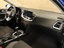 Kia Xceed 1.0 T-GDi DynamicPlusLine - 18 INCH LICHT METALEN VELGEN MET HANKOOK BANDEN - JBL AUDIO - CAMERA - HALF LEDEREN BEKLEDING - LICHT EN REGENSENSOR - STOELVERWARMING - STUURVERWARMING - PARKEERSENSOREN ACHTER - PASSAGIERSSTOEL IN HOOGTE VERSTELBAAR - ONDERHOUDSHISTORIE AANWEZIG