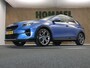 Kia Xceed 1.0 T-GDi DynamicPlusLine - 18 INCH LICHT METALEN VELGEN MET HANKOOK BANDEN - JBL AUDIO - CAMERA - HALF LEDEREN BEKLEDING - LICHT EN REGENSENSOR - STOELVERWARMING - STUURVERWARMING - PARKEERSENSOREN ACHTER - PASSAGIERSSTOEL IN HOOGTE VERSTELBAAR - ONDERHOUDSHISTORIE AANWEZIG