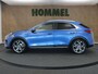 Kia Xceed 1.0 T-GDi DynamicPlusLine - 18 INCH LICHT METALEN VELGEN MET HANKOOK BANDEN - JBL AUDIO - CAMERA - HALF LEDEREN BEKLEDING - LICHT EN REGENSENSOR - STOELVERWARMING - STUURVERWARMING - PARKEERSENSOREN ACHTER - PASSAGIERSSTOEL IN HOOGTE VERSTELBAAR - ONDERHOUDSHISTORIE AANWEZIG