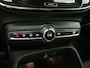 Volvo XC40 T5 262PK Inscription | Trekhaak | Power Seats | HK Audio | Adapt. cruise control | BLIS