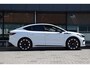 Skoda Enyaq Coupé 60 Sportline 180PK | Org. NL | BOVAG Garantie | SOH 91,81% | Trekhaak | Panoramadak | Stoelverwarming | Apple Carplay/Android Auto | Velgen 21'' | El. Kofferklep |