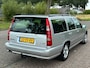 Volvo V70 2.4 Europa Automaat ECC Audio-CD/MP3 Elect. pakket LMV 15" ABS TCS Leder/Stof Cruise Colorpakket Trekhaak Apk 31/01/2027
