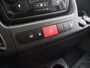 Citroën Jumper 2.2 BlueHDi | 120 PK | L2 H2 | 3.3t | Climate Control | Trekhaak | 3-zits | Navigatie | Apple Carplay | Betimmering | 2500KG. AHW |