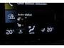 Volvo V60 B3 Essential Edition | Parkeersensoren voor + achter | Parkeercamera | Stoelverwarming | 19'' Lichtmetalen velgen | Exterieur styling kit | Navigatie | Stuurwielverwarming | Apple Carplay/Android Auto | Dealeronderhouden