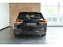 Volvo V60 B3 Essential Edition | Parkeersensoren voor + achter | Parkeercamera | Stoelverwarming | 19'' Lichtmetalen velgen | Exterieur styling kit | Navigatie | Stuurwielverwarming | Apple Carplay/Android Auto | Dealeronderhouden