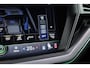 Volkswagen Touareg 3.0 TSI 462pk eHybrid 4MOTION R | Rijklaar! | Elek. Trekhaak | Luchtvering | Ventilatie | S/K-Dak | 22'' | HUD | Memory+Leder | Dynaudio | Stoel-Stuurverw. | 360*+PDC | Sfeerverl. | Rijmodi | Dodehoek | BlackStyle V