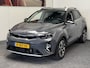 Kia Stonic 1.0 T-GDi MHEV DYNAMIC PLUS LINE AUTOMAAT NAVIGATIE ADAPTIVE CRUISE CONTROL CLIMATE CONTROL BLUETOOTH TELEFOON DODEHOEKSENSOREN ACHTERUITRIJCAMERA KEYLESS GO TREKHAAK ZEER MOOI !!