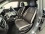 Kia Stonic 1.0 T-GDi MHEV DYNAMIC PLUS LINE AUTOMAAT NAVIGATIE ADAPTIVE CRUISE CONTROL CLIMATE CONTROL BLUETOOTH TELEFOON DODEHOEKSENSOREN ACHTERUITRIJCAMERA KEYLESS GO TREKHAAK ZEER MOOI !!
