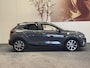 Kia Stonic 1.0 T-GDi MHEV DYNAMIC PLUS LINE AUTOMAAT NAVIGATIE ADAPTIVE CRUISE CONTROL CLIMATE CONTROL BLUETOOTH TELEFOON DODEHOEKSENSOREN ACHTERUITRIJCAMERA KEYLESS GO TREKHAAK ZEER MOOI !!