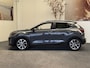 Kia Stonic 1.0 T-GDi MHEV DYNAMIC PLUS LINE AUTOMAAT NAVIGATIE ADAPTIVE CRUISE CONTROL CLIMATE CONTROL BLUETOOTH TELEFOON DODEHOEKSENSOREN ACHTERUITRIJCAMERA KEYLESS GO TREKHAAK ZEER MOOI !!