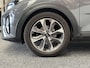 Kia Stonic 1.0 T-GDi MHEV DYNAMIC PLUS LINE AUTOMAAT NAVIGATIE ADAPTIVE CRUISE CONTROL CLIMATE CONTROL BLUETOOTH TELEFOON DODEHOEKSENSOREN ACHTERUITRIJCAMERA KEYLESS GO TREKHAAK ZEER MOOI !!