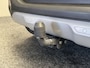 Kia Stonic 1.0 T-GDi MHEV DYNAMIC PLUS LINE AUTOMAAT NAVIGATIE ADAPTIVE CRUISE CONTROL CLIMATE CONTROL BLUETOOTH TELEFOON DODEHOEKSENSOREN ACHTERUITRIJCAMERA KEYLESS GO TREKHAAK ZEER MOOI !!