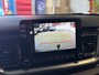 Kia Stonic 1.0 T-GDi MHEV DYNAMIC PLUS LINE AUTOMAAT NAVIGATIE ADAPTIVE CRUISE CONTROL CLIMATE CONTROL BLUETOOTH TELEFOON DODEHOEKSENSOREN ACHTERUITRIJCAMERA KEYLESS GO TREKHAAK ZEER MOOI !!