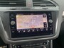 Volkswagen Tiguan - Airco | Cruise Adaptief | DAB | LED | LMV 18" | Trekhaak Uitklapbaar |