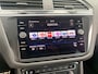 Volkswagen Tiguan - Airco | Cruise Adaptief | DAB | LED | LMV 18" | Trekhaak Uitklapbaar |