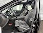 Volvo XC60 2.0 T6 Plug-in Hybrid AWD Ultra Black Edition | PHEV | Trekhaak | Luchtvering | Panoramadak | Head-up Display | Harman Kardon Audio | Keyless Entry | Elektrische Achterklep | Elektrisch Verstelbare Voorstoelen | Stoelverwarming voor en achter | Navigatie Google Maps | Apple Carplay | Android Auto