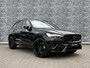 Volvo XC60 2.0 T6 Plug-in Hybrid AWD Ultra Black Edition | PHEV | Trekhaak | Luchtvering | Panoramadak | Head-up Display | Harman Kardon Audio | Keyless Entry | Elektrische Achterklep | Elektrisch Verstelbare Voorstoelen | Stoelverwarming voor en achter | Navigatie Google Maps | Apple Carplay | Android Auto
