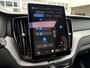 Volvo XC60 2.0 T6 Plug-in Hybrid AWD Ultra Black Edition | PHEV | Trekhaak | Luchtvering | Panoramadak | Head-up Display | Harman Kardon Audio | Keyless Entry | Elektrische Achterklep | Elektrisch Verstelbare Voorstoelen | Stoelverwarming voor en achter | Navigatie Google Maps | Apple Carplay | Android Auto
