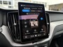 Volvo XC60 2.0 T6 Plug-in Hybrid AWD Ultra Black Edition | PHEV | Trekhaak | Luchtvering | Panoramadak | Head-up Display | Harman Kardon Audio | Keyless Entry | Elektrische Achterklep | Elektrisch Verstelbare Voorstoelen | Stoelverwarming voor en achter | Navigatie Google Maps | Apple Carplay | Android Auto