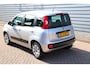 Fiat Panda 0.9 TwinAir Lounge O.a: Led dagrijverl, Airco, Radio, Uconnect, Afstandsbed, Etc. All-in prijs!