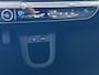 Hyundai Ioniq 5 Connect 77.4 kWh / Dealer onderhouden / Accu SoH 97% / Fabrieksgarantie tot 04-2028 / Afn. Trekhaak 1.600 kg / Navi / Apple Carplay Android / Elektrische stoelen / Stuur-, stoel- & achterbankverwarming / 19" LM wielen & All Season banden /