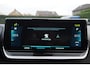Peugeot e-2008 EV GT Pack 136 PK | Schuif-Kanteldak | Stoelverwarming | FULL LED koplampen | Achteruitrij-Camera | Adaptieve Cruisecontrol |  Alcantara Bekleding |  Navigatie en Apple caprplay en Android auto |