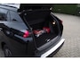 Peugeot e-2008 EV GT Pack 136 PK | Schuif-Kanteldak | Stoelverwarming | FULL LED koplampen | Achteruitrij-Camera | Adaptieve Cruisecontrol |  Alcantara Bekleding |  Navigatie en Apple caprplay en Android auto |