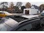 Peugeot e-2008 EV GT Pack 136 PK | Schuif-Kanteldak | Stoelverwarming | FULL LED koplampen | Achteruitrij-Camera | Adaptieve Cruisecontrol |  Alcantara Bekleding |  Navigatie en Apple caprplay en Android auto |