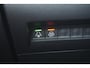 Peugeot e-2008 EV GT Pack 136 PK | Schuif-Kanteldak | Stoelverwarming | FULL LED koplampen | Achteruitrij-Camera | Adaptieve Cruisecontrol |  Alcantara Bekleding |  Navigatie en Apple caprplay en Android auto |