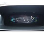 Peugeot e-2008 EV GT Pack 136 PK | Schuif-Kanteldak | Stoelverwarming | FULL LED koplampen | Achteruitrij-Camera | Adaptieve Cruisecontrol |  Alcantara Bekleding |  Navigatie en Apple caprplay en Android auto |