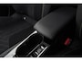 Peugeot e-2008 EV GT Pack 136 PK | Schuif-Kanteldak | Stoelverwarming | FULL LED koplampen | Achteruitrij-Camera | Adaptieve Cruisecontrol |  Alcantara Bekleding |  Navigatie en Apple caprplay en Android auto |