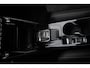 Peugeot e-2008 EV GT Pack 136 PK | Schuif-Kanteldak | Stoelverwarming | FULL LED koplampen | Achteruitrij-Camera | Adaptieve Cruisecontrol |  Alcantara Bekleding |  Navigatie en Apple caprplay en Android auto |