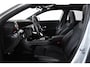 Mercedes-Benz A-klasse 180 Business Solution AMG Pano,Burmester,Sfeer