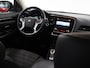 Mitsubishi Outlander 2.4 PHEV Intense | Parkeercamera | Climate Control | Cruise Control | Navigatie via Carplay |