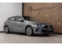 BMW 1-Serie 120i HYBRID NW MODEL *Sportpakket* Sportleder/Navi/Camera/Apple Carplay